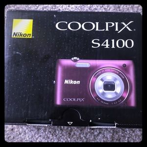 Coolpix S4100 Digital Camera